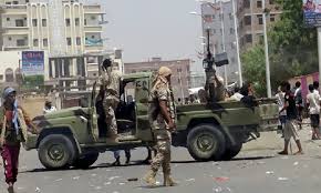 حرب قادمة بعدن والتحالف يتبادل أدوار الإحتلال فوق أوجاع اليمنيين